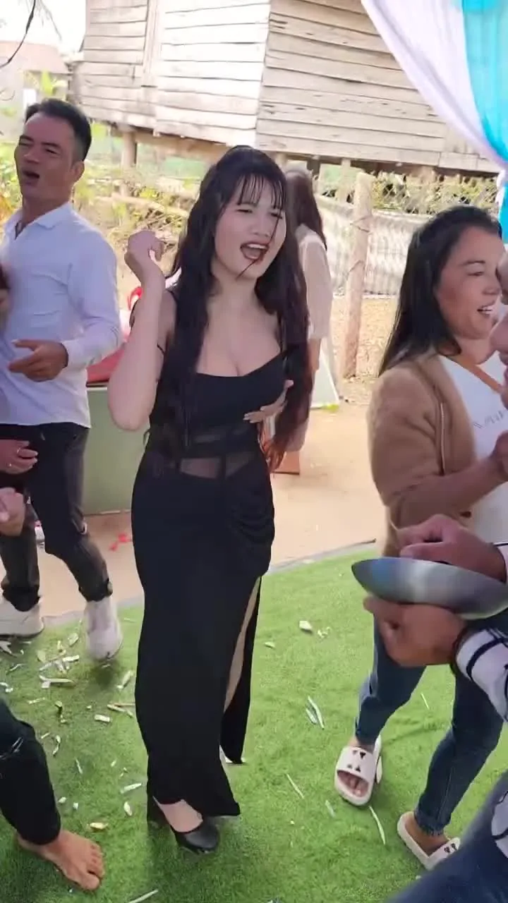 Preview for 1205092260560638's2024 11 1 23.49.555 story