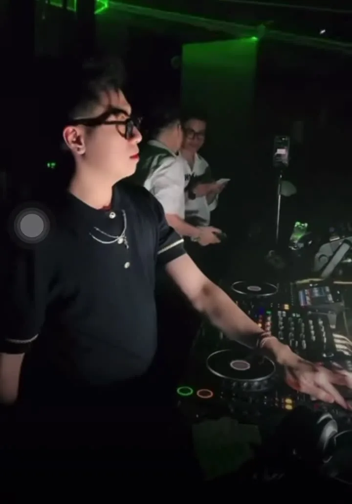 Preview for 1ID5APMLT 48M24G