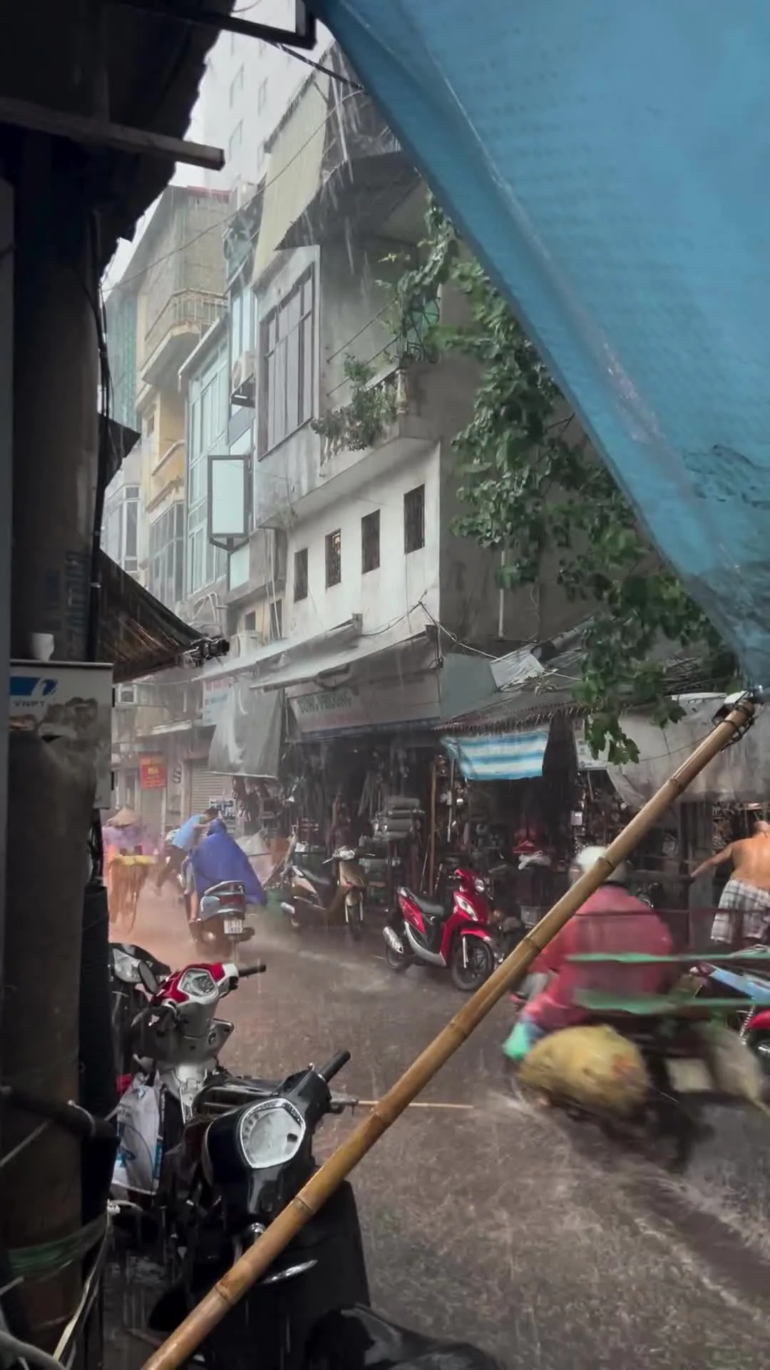 Preview for Chúc các bác an toàn trở về nhà