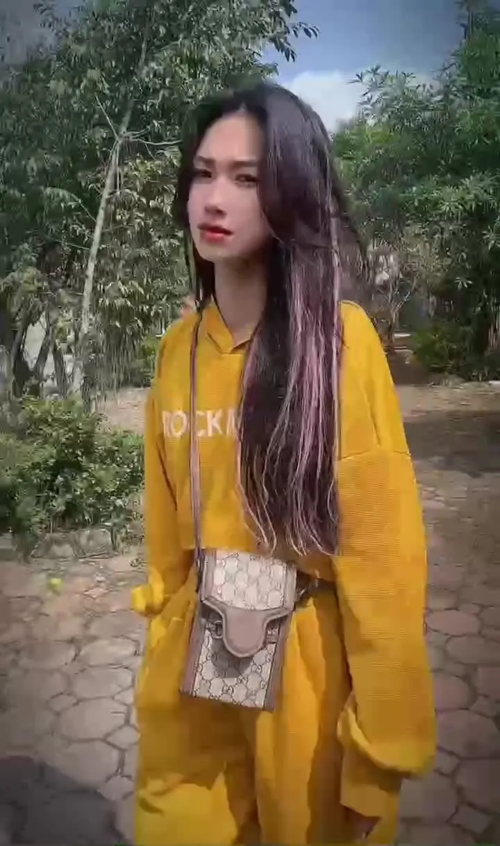 Preview for 2256857079276228112