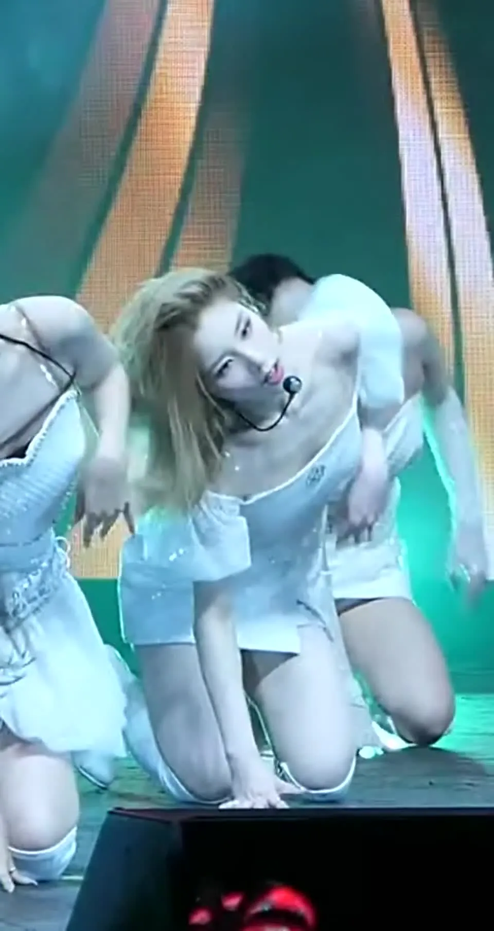 Preview for 220802 LOONA Heejin GIFs