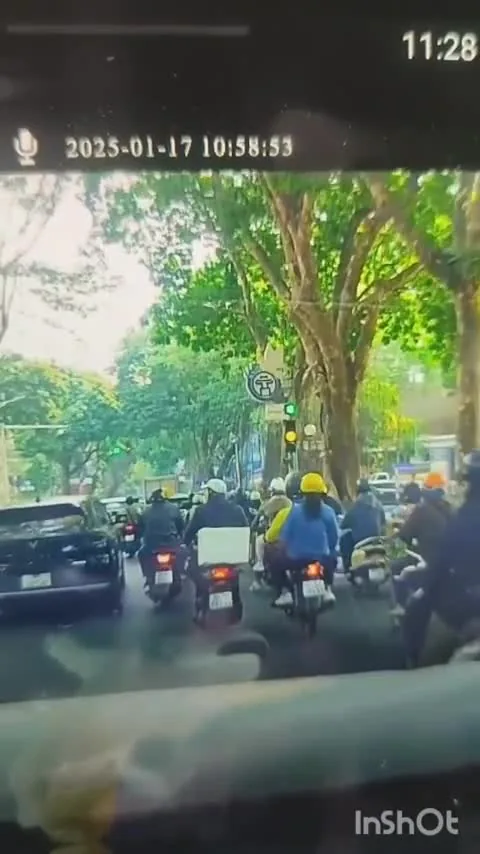 Preview for Quen thói đi bừa, đi ẩu mới phản ứng với Nghị định 168 VOZ