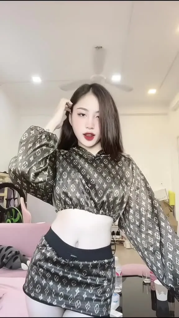 Preview for Video 1214885