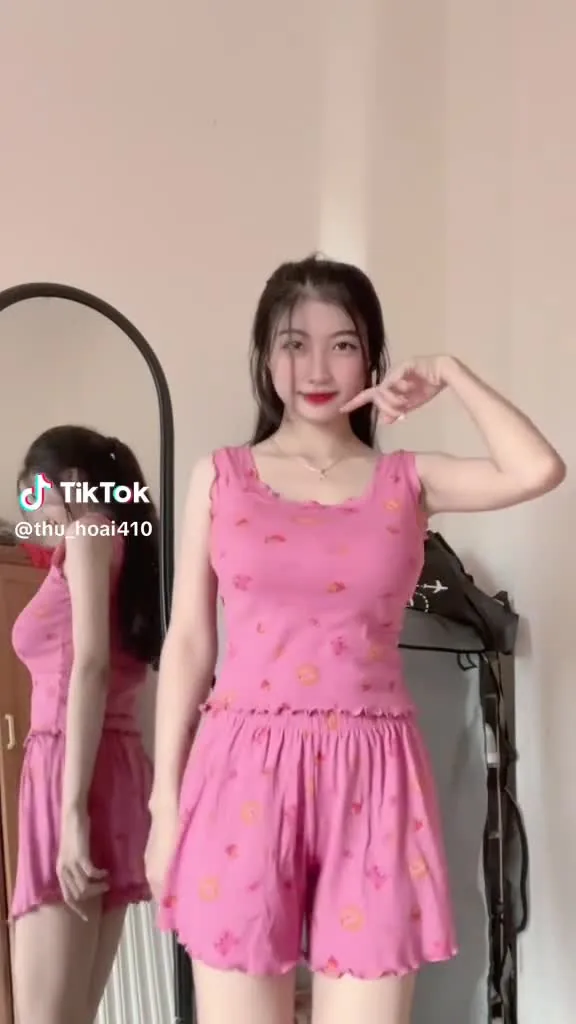 Preview for Video 1293821