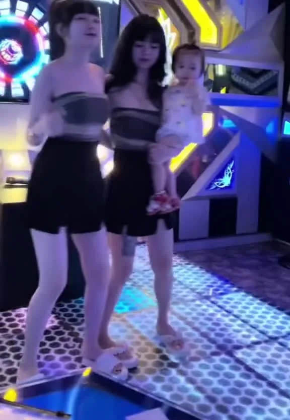 Preview for karaoketayvin.696 1733576074 musicaldown.com[HD]