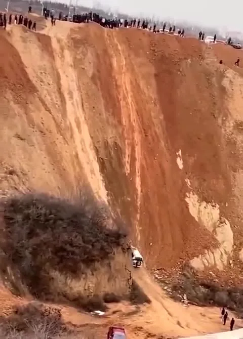 Preview for toyota land cruiser is a beast