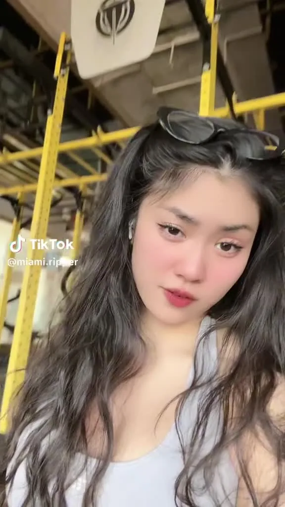 Preview for Video 1236450